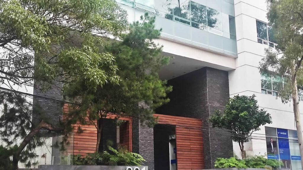 Renta de Oficinas Centro de Negocios Polanco | Entrada