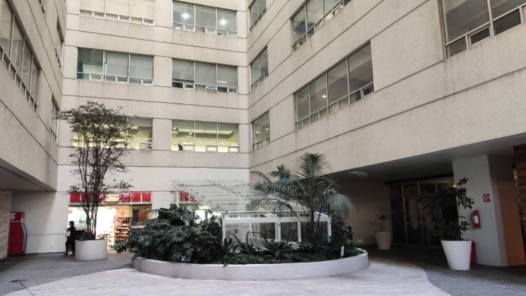 Renta de Oficinas Centro de Negocios Polanco | Zona de Acceso